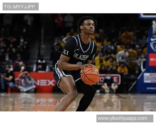 卡梅隆布泽尔三场比赛狂砍90分创杜克新生得分新纪录